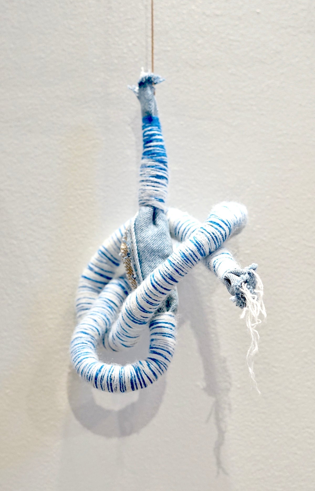 Frayed - Knots 1-8 by Saskia Jordá