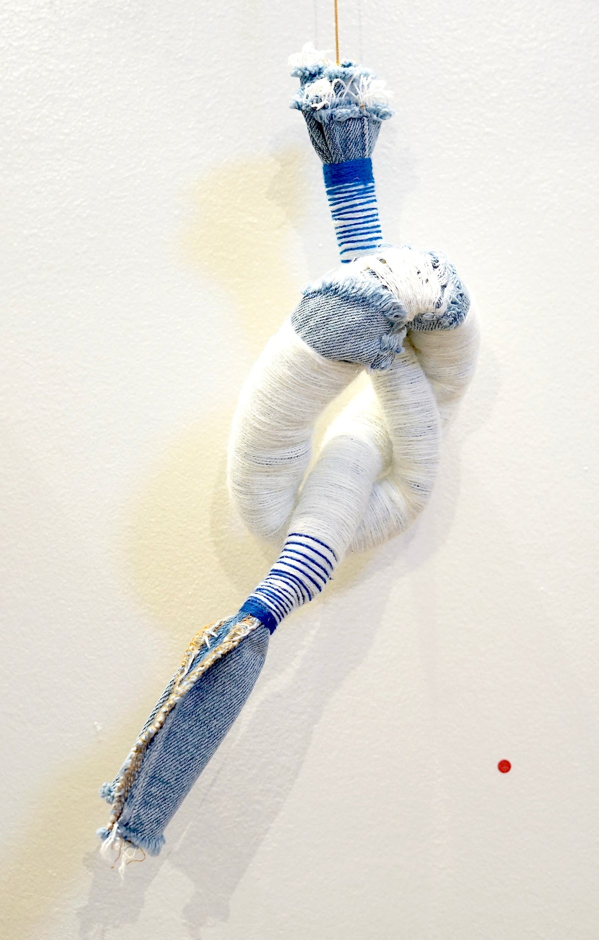 Frayed - Knots 1-8 by Saskia Jordá